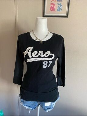 Cute blue Y2K Aeropostale short sleeve shirt